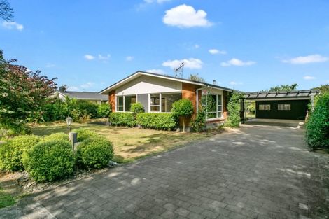 Photo of property in 102 Hall Street, Cambridge, 3434