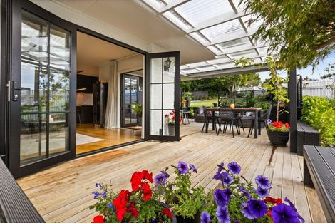 Photo of property in 55 Breadalbane Avenue, Havelock North, 4130