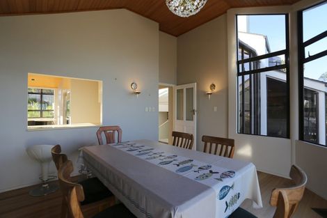 Photo of property in 74 Ardern Avenue, Stanmore Bay, Whangaparaoa, 0932