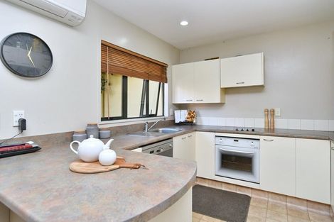 Photo of property in 27 Parade Court, Addington, Christchurch, 8024