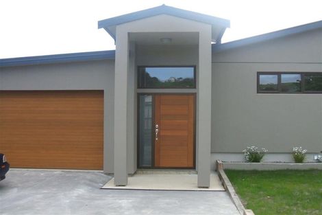 Photo of property in 7 Redwood Close, Paraparaumu, 5032