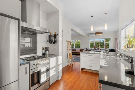 Photo of property in 78 Jellicoe Street, Martinborough, 5711