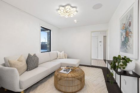 Photo of property in 14 Sir Lincoln Drive, Kumeu, 0810