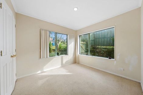 Photo of property in 3 Rosebay Rise, Henderson, Auckland, 0610