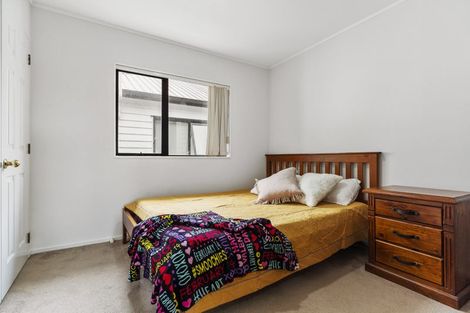 Photo of property in 39 Kuripaka Crescent, The Gardens, Auckland, 2105