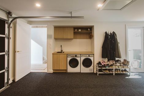 Photo of property in 55b Belt Road, New Plymouth, 4310