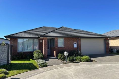 Photo of property in 1 Acorn Way, Stoke, Nelson, 7011