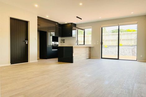 Photo of property in 17 Surf View Crescent, Red Beach, 0932