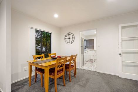 Photo of property in 2/54 Granville Drive, Massey, Auckland, 0614