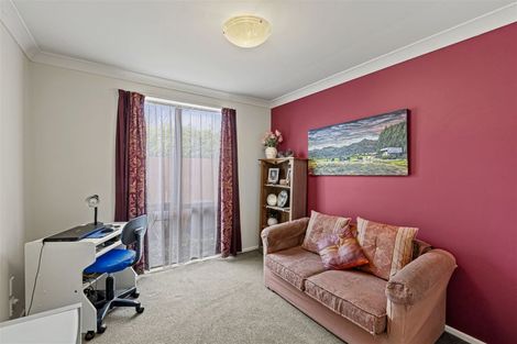 Photo of property in 5 Richard Seddon Drive, Northwood, Christchurch, 8051