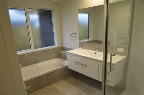 Photo of property in 8 Kahuparere Crescent, Pyes Pa, Tauranga, 3112