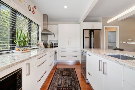 Photo of property in 1 Cross Street, Manly, Whangaparaoa, 0930