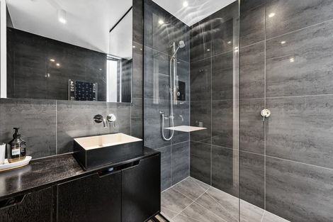 Photo of property in 1/517 Beach Road, Murrays Bay, Auckland, 0630