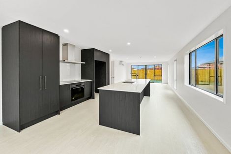 Photo of property in 35 Bill Hammond Drive, Belfast, 8051