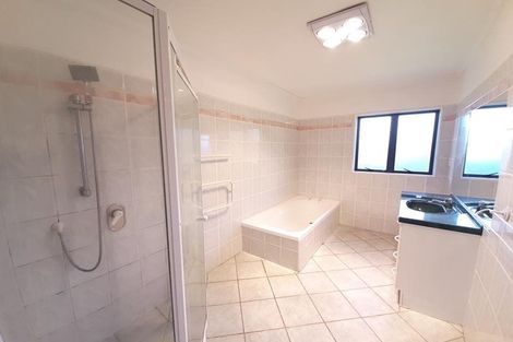 Photo of property in 93 Bushlands Park Drive, Albany, Auckland, 0632