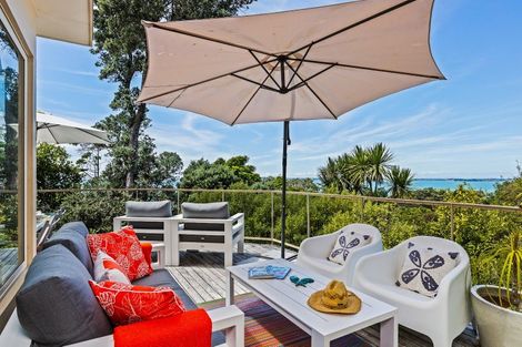 Photo of property in 17 Sykes Avenue, Hatfields Beach, Orewa, 0931