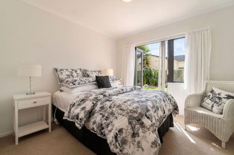 Photo of property in 8 Cellarmans Street, Te Atatu Peninsula, Auckland, 0610