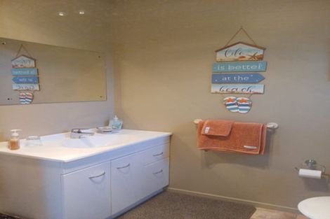 Photo of property in 746 Hurunui Mouth Road, Domett, 7383