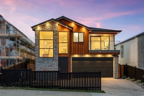 Photo of property in 14 Pakirikiri Street, Long Bay, 0630
