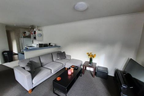 Photo of property in 64a Newlands Road, Newlands, Wellington, 6037