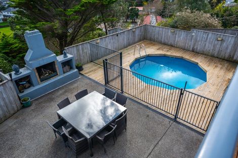 Photo of property in 36 Woodman Drive, Tawa, Wellington, 5028