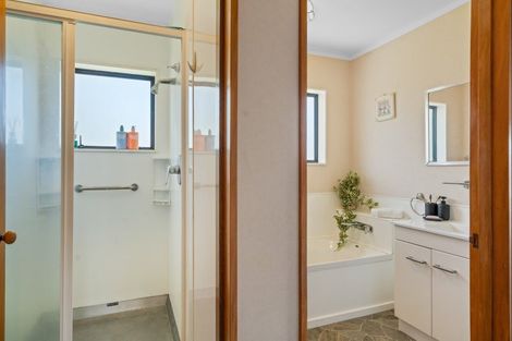 Photo of property in 5 Whakapaki Street, Urenui, 4375