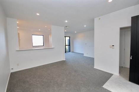 Photo of property in 13/69 Target Road, Totara Vale, Auckland, 0629