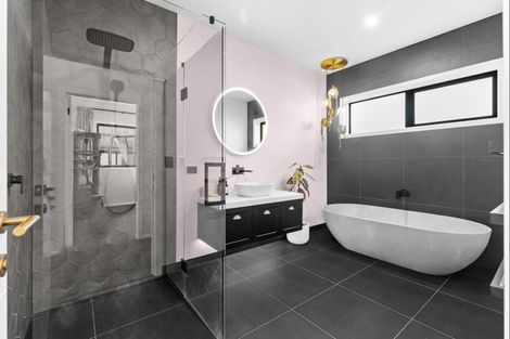 Photo of property in 7 Edenmore Terrace, Fitzherbert, Palmerston North, 4410