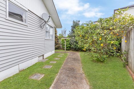 Photo of property in 1/7 Studfall Street, Pakuranga Heights, Auckland, 2010