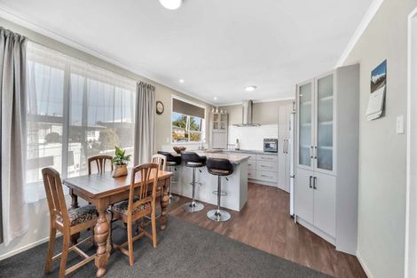Photo of property in 1 Oxford Street, Holmes Hill, Oamaru, 9401