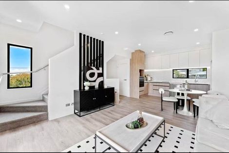 Photo of property in 7/12 Statesman Street, Henderson, Auckland, 0612