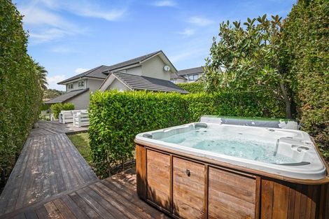 Photo of property in 5 Mural Place, Greenhithe, Auckland, 0632