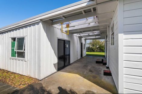 Photo of property in 54 Waiwaka Terrace, Strandon, New Plymouth, 4312