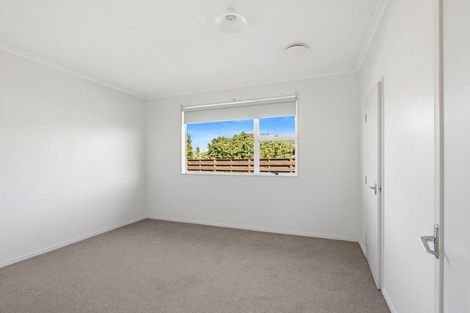 Photo of property in 37 Kimberley Grove, Westbrook, Palmerston North, 4412