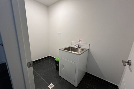 Photo of property in 30 Monstedt Terrace, Windsor Park, Auckland, 0632