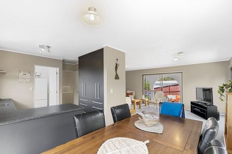 Photo of property in 11 Mallard Grove, Churton Park, Wellington, 6037