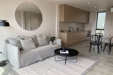 Photo of property in 1a/3 Park Rise, Campbells Bay, Auckland, 0630