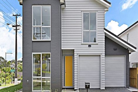 Photo of property in 97 Granville Drive, Massey, Auckland, 0614