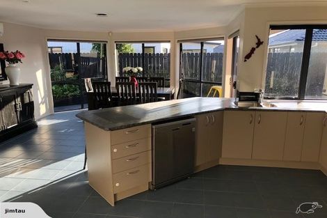 Photo of property in 33 Greig Place, Pukekohe, 2120