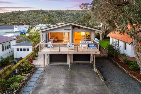 Photo of property in 54 Waiwera Road, Waiwera, Orewa, 0994