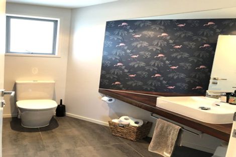 Photo of property in 560 Beach Road, Rothesay Bay, Auckland, 0630