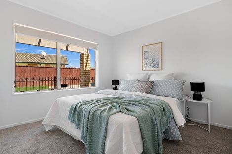 Photo of property in 20 Horlicks Place, Randwick Park, Auckland, 2105