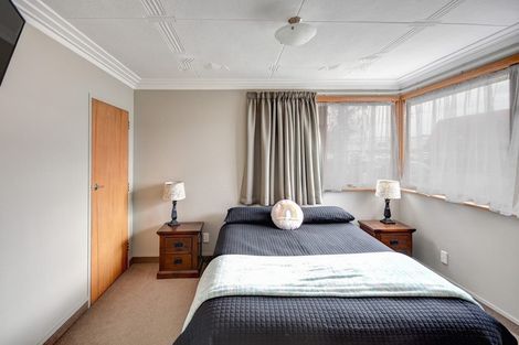Photo of property in 73 Macandrew Road, South Dunedin, Dunedin, 9012