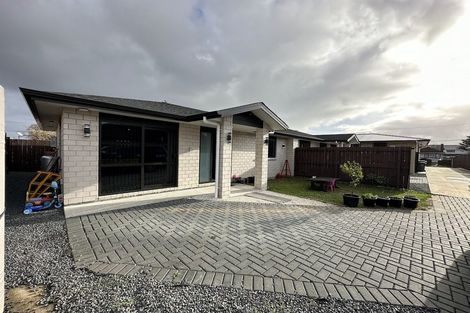 Photo of property in 5b Von Sturmer Street, Mangere East, Auckland, 2024