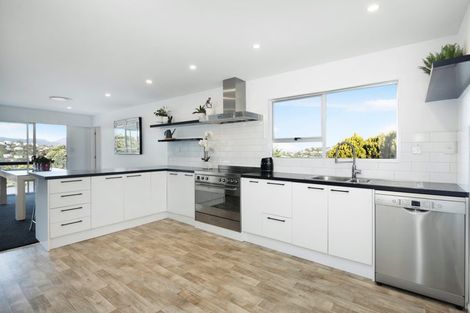 Photo of property in 99 Akaroa Drive, Maupuia, Wellington, 6022