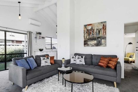 Photo of property in 3a Compton Place, Mount Maunganui, 3116