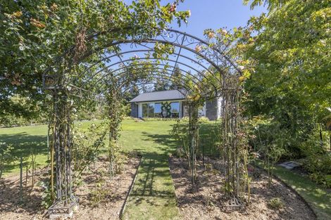 Photo of property in 72 Oakgrove Drive, Rangiora, 7400