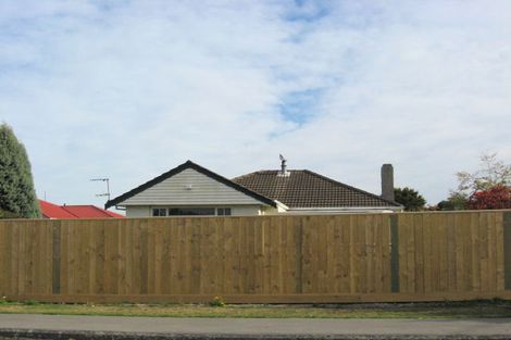 Photo of property in 65 Epsom Road, Sockburn, Christchurch, 8042
