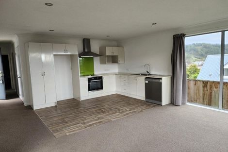 Photo of property in 90 Sunstone Crescent, Timberlea, Upper Hutt, 5018