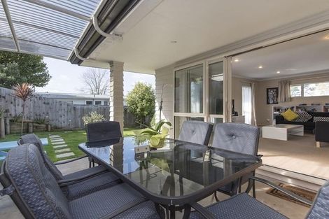 Photo of property in 13a Poto Street, Te Atatu South, Auckland, 0610